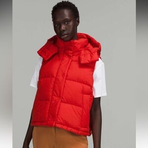 Like New: Lululemon Wunder Puff Cropped Vest in Grenadine Red - Size 4